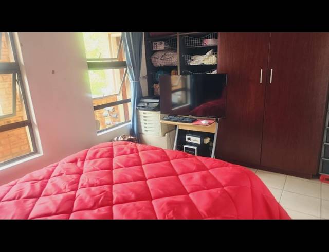2 BEDROOM TOWNHOUSE FOR SALE IN KIBLER PARK